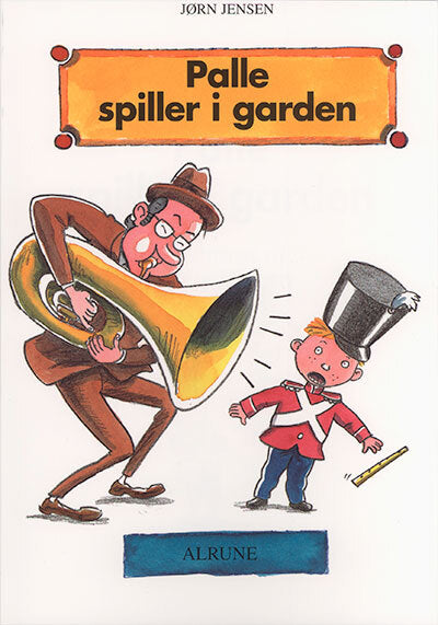 Palle spiller i garden