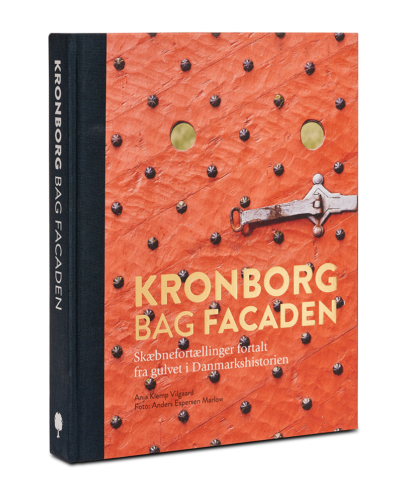 Kronborg bag facaden