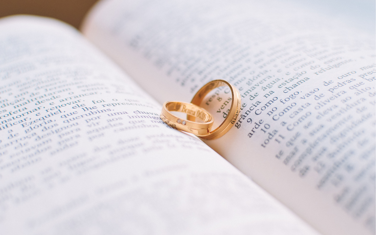 Marriage of convenience trope