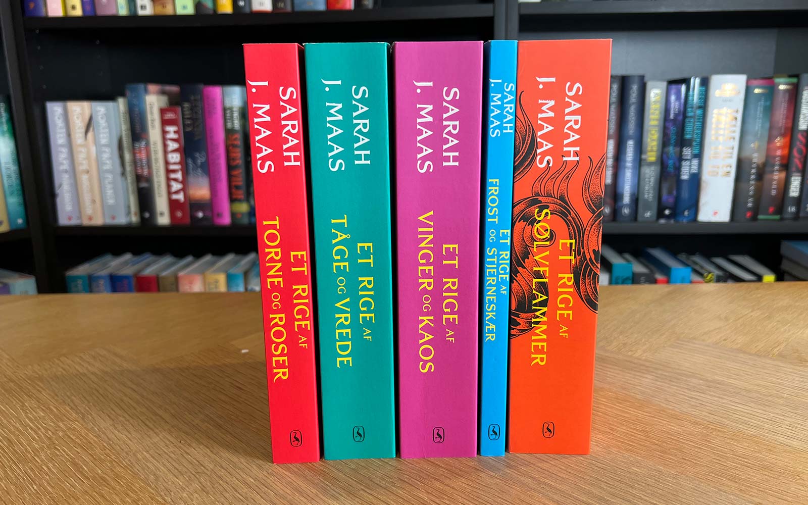 ACOTAR 6 & 7 – Titler, covers og det ved vi nu