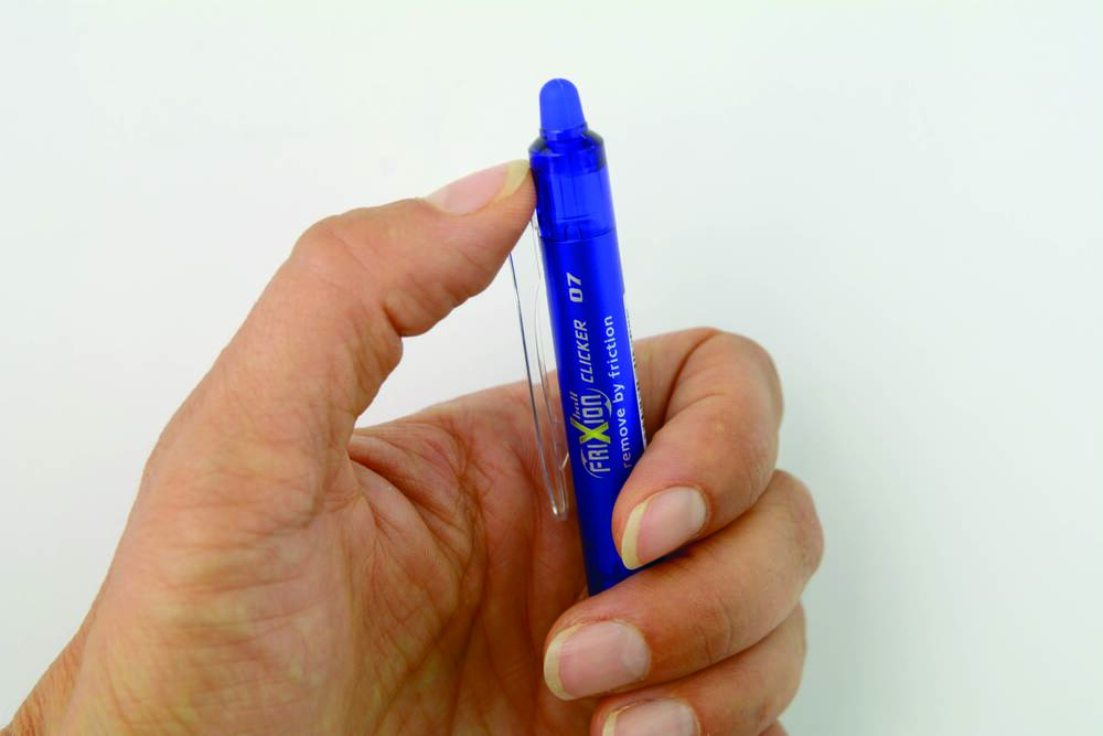 Ball-liner Pilot frixion clicker 07 sort/blå