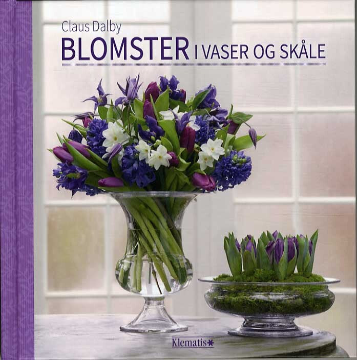 D1 Blomster i vaser og skåle