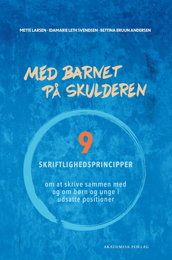 D1 Med barnet på skulderen